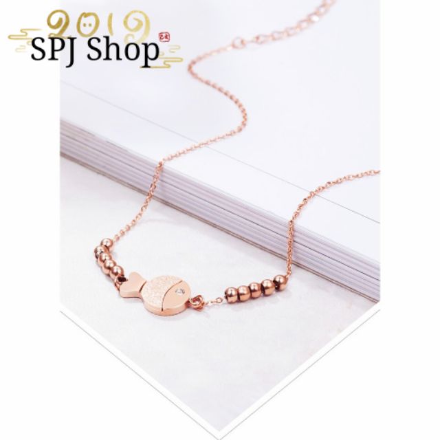 Lắc Chân Titan Con Cá Phun Cát Đính Xoàn Cách Điệu Bi | BigBuy360 - bigbuy360.vn