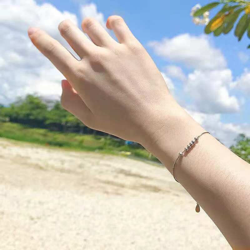 Vòng tay màu bạc trang trí chuỗi hạt thời trang cho nữ