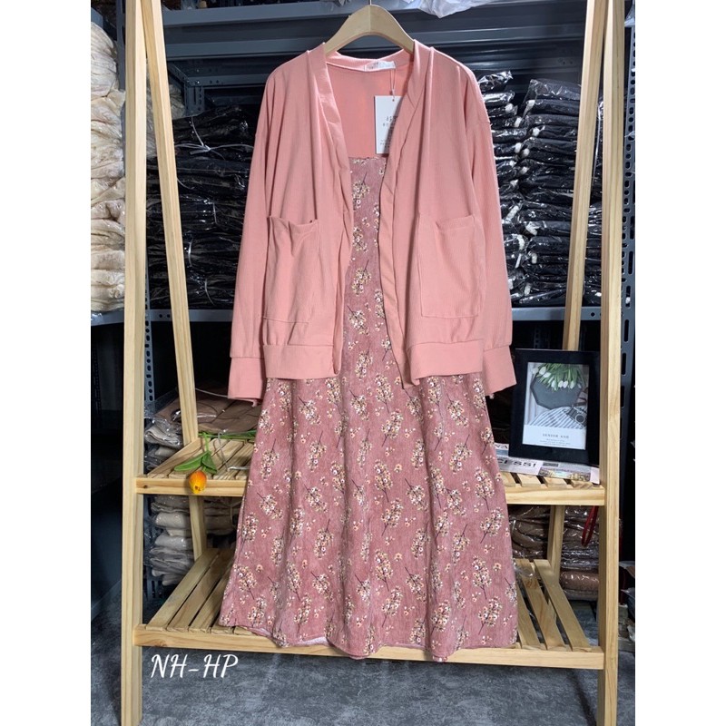 SET VÁY HOA DÁNG DÀI KÈM ÁO KHOÁC CADIGAN HỒNG VINTAGE | BigBuy360 - bigbuy360.vn