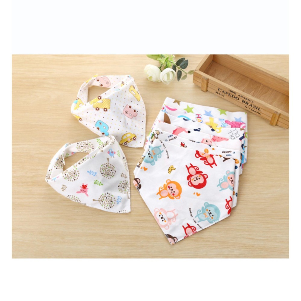 Combo 5 khăn yếm cotton hình tam giác có cúc bấm tiện lợi cho bé yêu ăn và ấm cổ