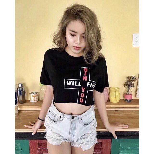Áo croptop tay ngắn màu đen hình dấu cộng chữ in cực chất