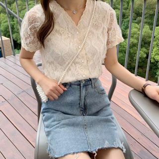 Áo ren trắng tiểu thư