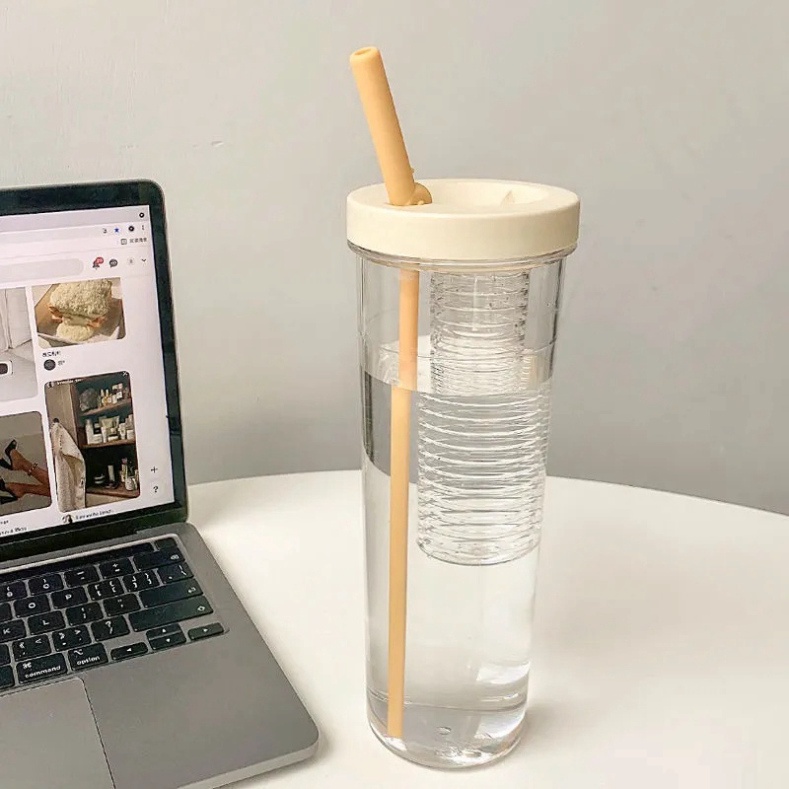 Bình NướcThể Thao Trong SuốtFREESHIPBình Nước Trong Suốt Dung Tích 700ml Có Ống Hút Tiện Dụng