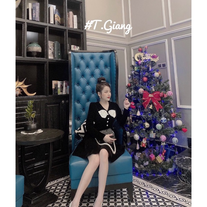 Váy nhung đính nơ