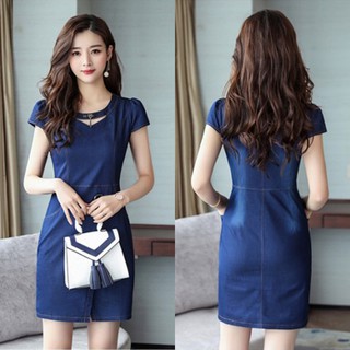 Đầm Jean Nữ Cổ Tim Xẻ Tà Trước Khoen Eo Sành Điệu