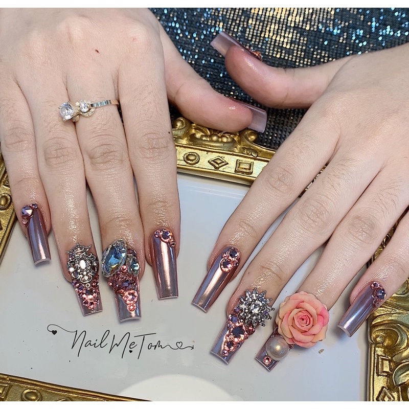 Đá SWAROVSKI (đá úc)