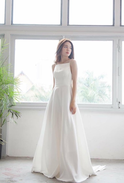 Đầm cưới trơn hàn quốc