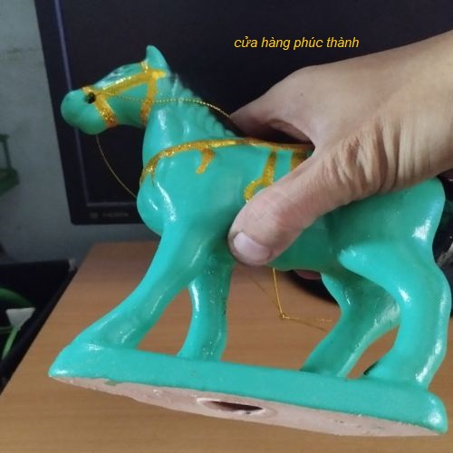 Ông ngựa đất xanh thờ cúng
