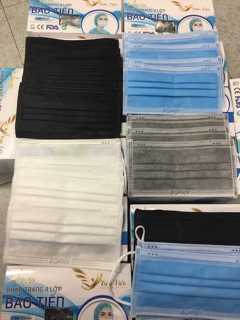 Hộp màu đen 4 lớp 50 chiếc