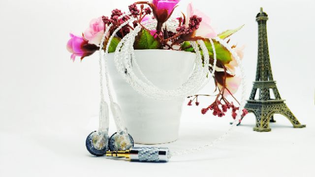 Tai nghe thủ công HK Ear Budy 1 - Dây bạc