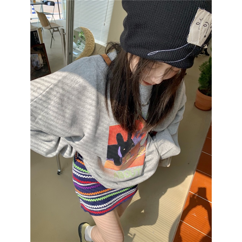 Áo thun tay dài cổ tròn dáng rộng in họa tiết thời trang mùa thu phong cách Hàn Quốc cho nữ 2 màu tùy chọn | BigBuy360 - bigbuy360.vn