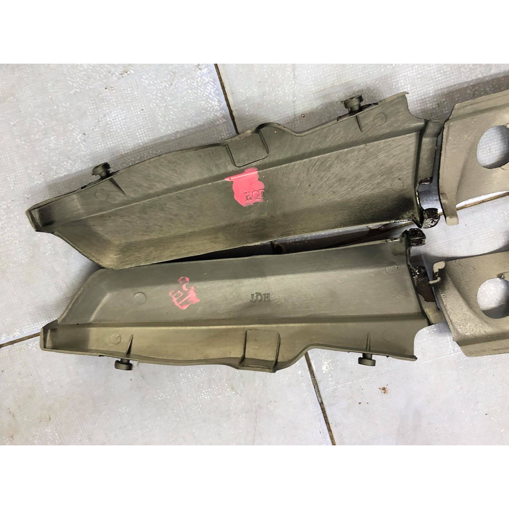 Cặp ốp hong nhựa đen cho anh em dọn xe win100