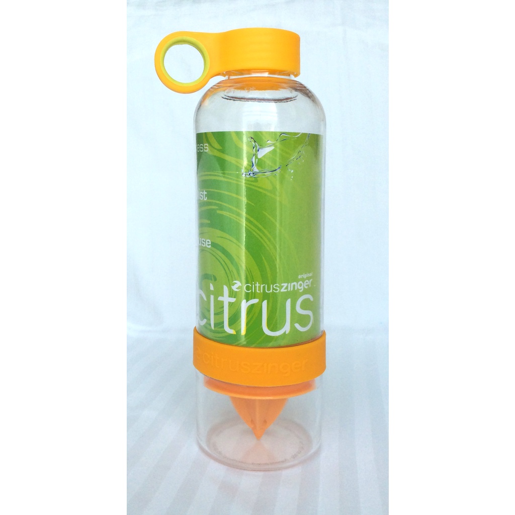 Bình nước có dụng cụ vắt cam tiện dụng 800ml