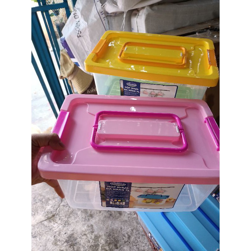 HỘP NHỰA NẮP GÀI 7 LÍT QUÀ TẶNG TỪ VINAMILK. | BigBuy360 - bigbuy360.vn