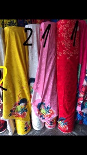 Áo dài gấm mẹ và bé