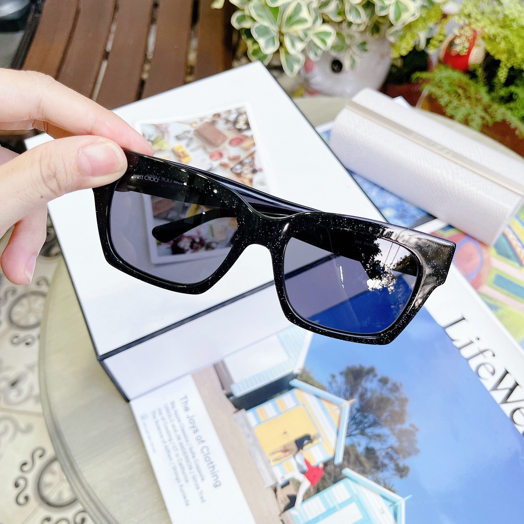 Kính mát Jimmy Choo viền đen, mặt nhũ