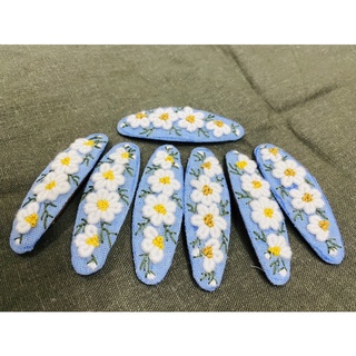 kẹp tóc thêu tay (handmade by Pong )