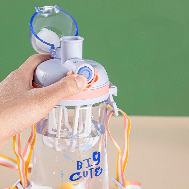 Bình Nước Không Có Ống Hút Đi Học Cho Bé Đi Học