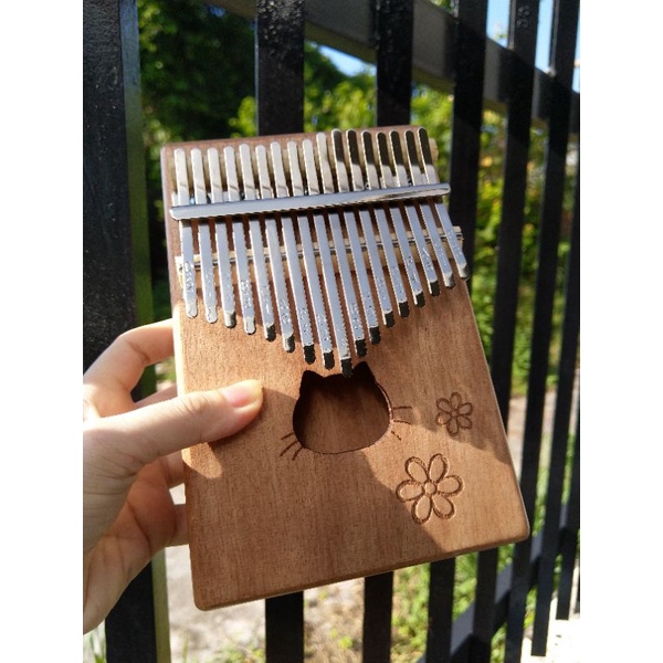 Đàn Kalimba 17 phím hộp gỗ hoạ tiết mèo xinh xắn - tặng full phụ kiện