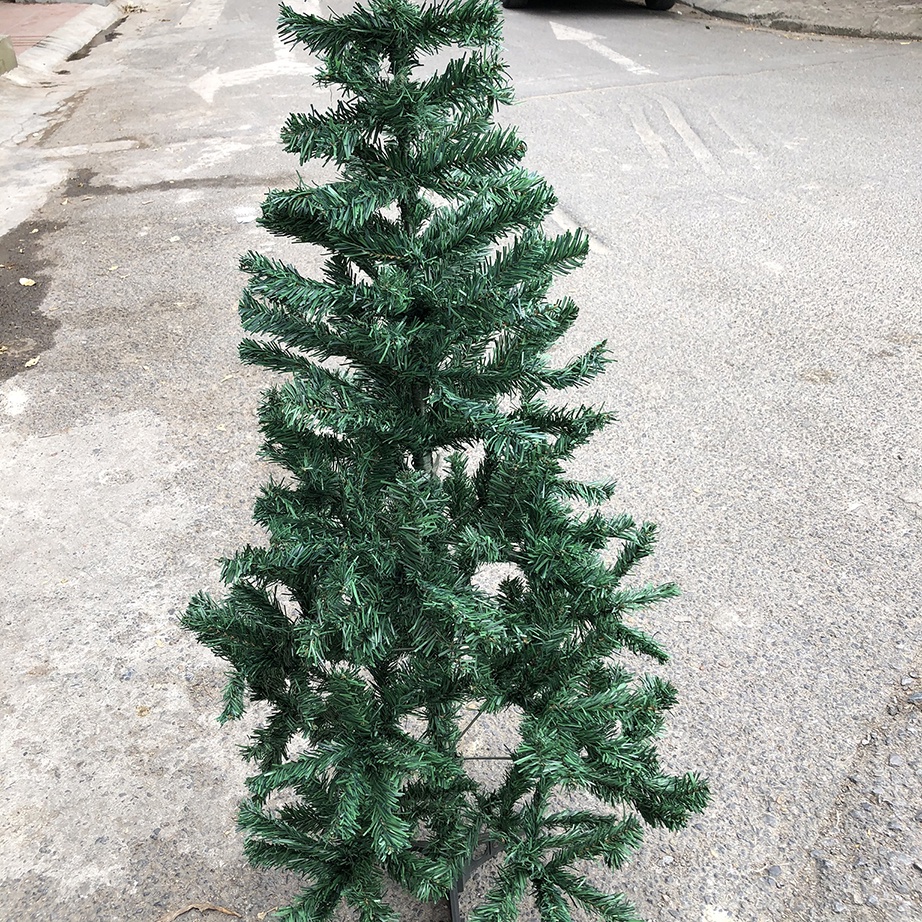 Cây thông Noel lá xanh giá rẻ trang trí Giáng sinh