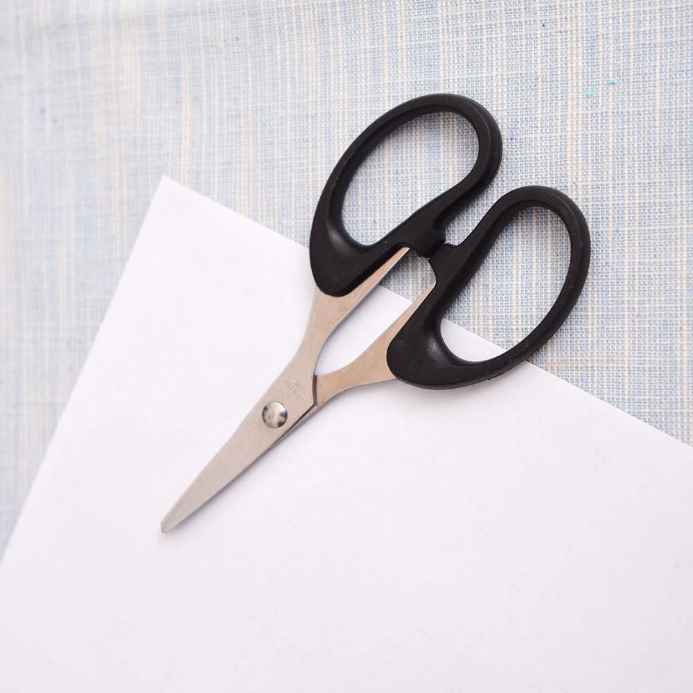 Kéo cắt cầm tay