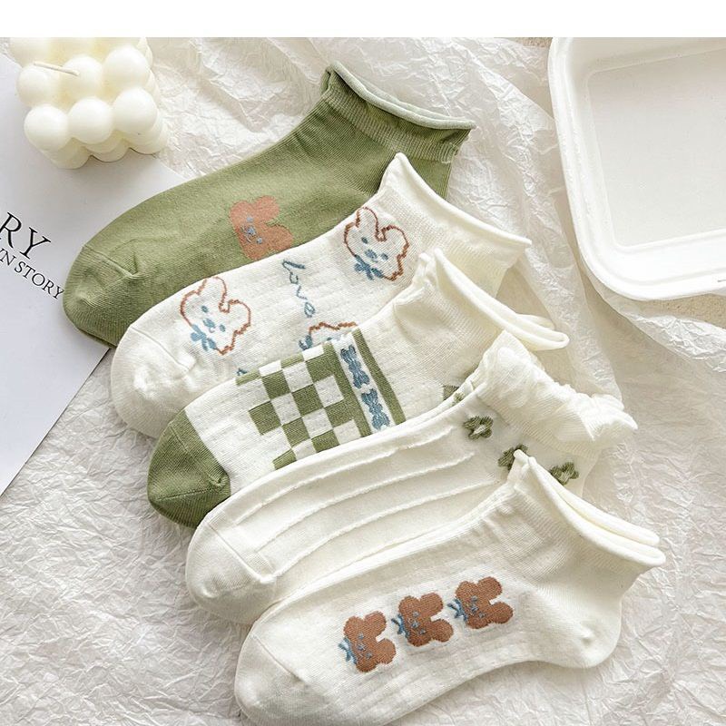 TL103 Tất vớ nữ cổ ngắn-cổ  tông trắng xanh lá hình gấu nơ cổ bèo
