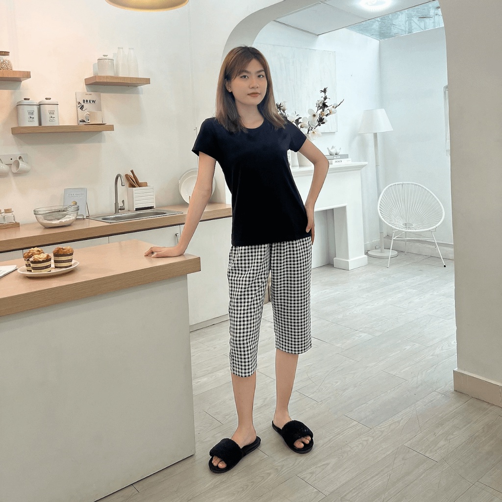 Đồ Bộ Chất Liệu Cotton Quần Lửng Họa Tiết Sọc Caro Trắng Đen (BST Ở NHÀ VẪN XINH) - Đồ Mặc Nhà Peony