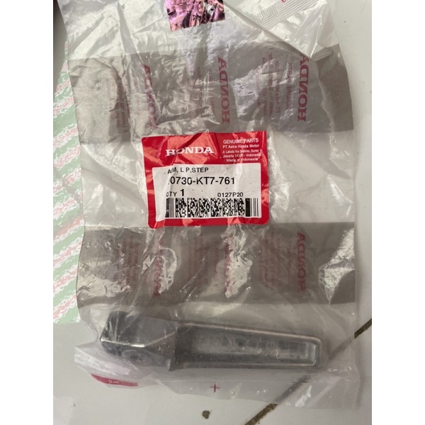 Cục nhôm gác chân sau sonic