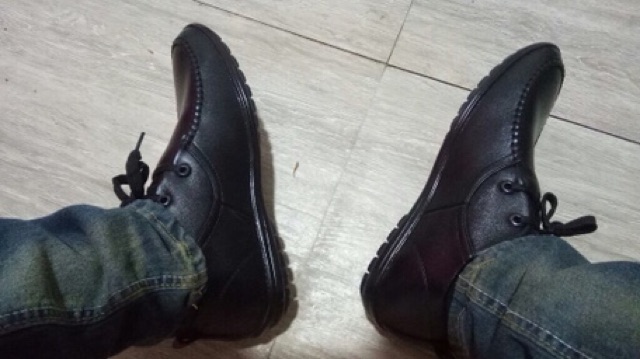 Giầy lười nam Quảng Châu. Kiểu dáng buộc dây.Sẵn đen sz 43 | BigBuy360 - bigbuy360.vn