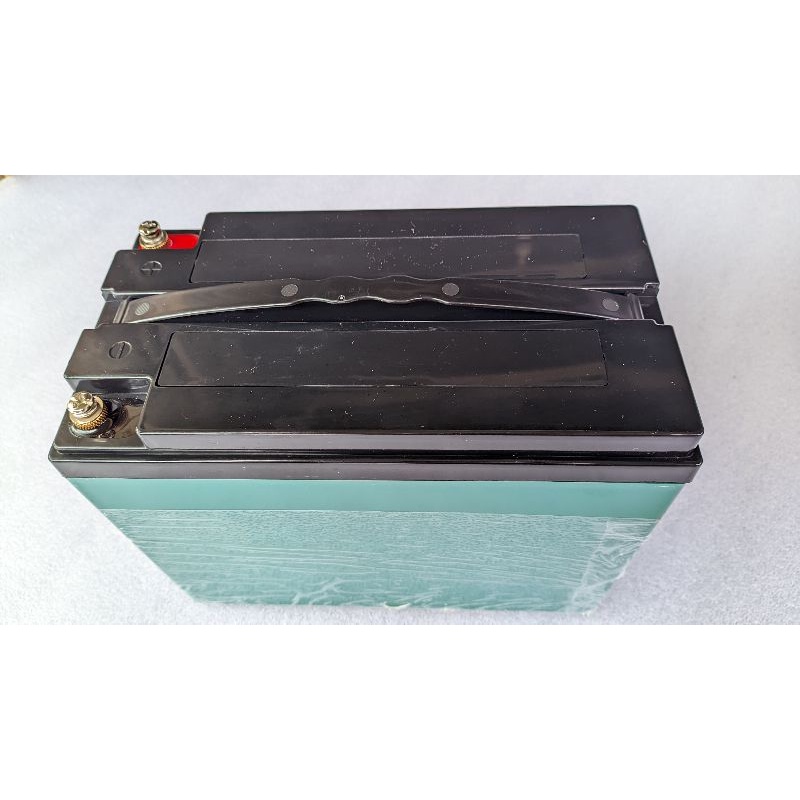 Hộp đựng pin lithium Kt 223x120x175mm