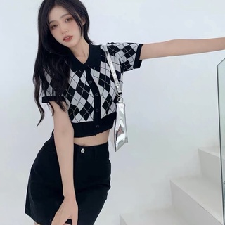 Áo polo len croptop hoạ tiết caro - quini store