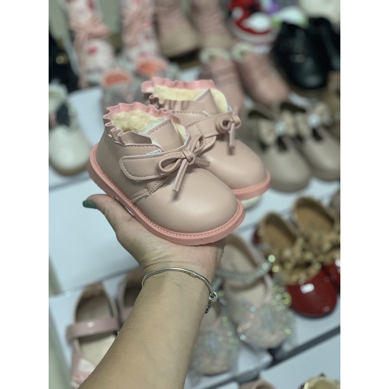 Boot nhún nơ lót lông cho be gái