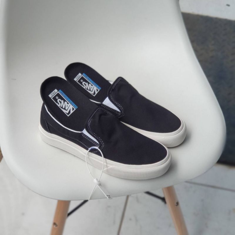 Giày Vans Slip On Pro Ultra Cush Og Màu Trắng Đen