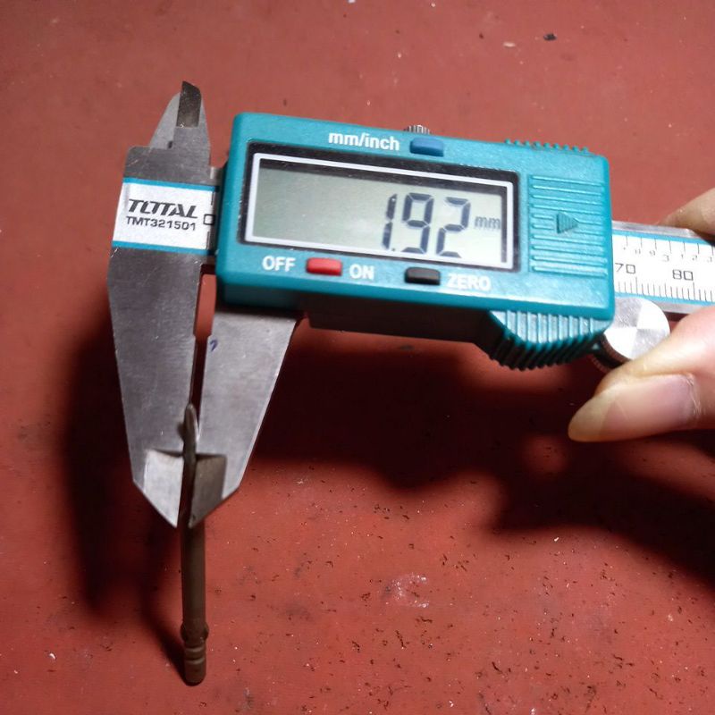 7 mũi vít cánh bướm thân phi 4mm vessel japan