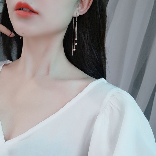 Bông Tai Tua Rua Titan Ko Đen TT 3153