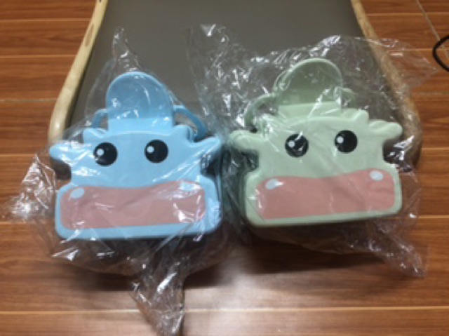 Dụng cụ gắp phân cho chó mèo hình bò sữa