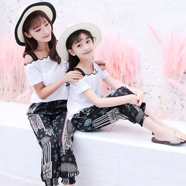 Bộ đồ mẹ và bé đi biển tùy chọn
