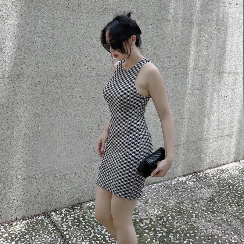 Pass - ĐẦM BODY SỌC XỐP NHĂN