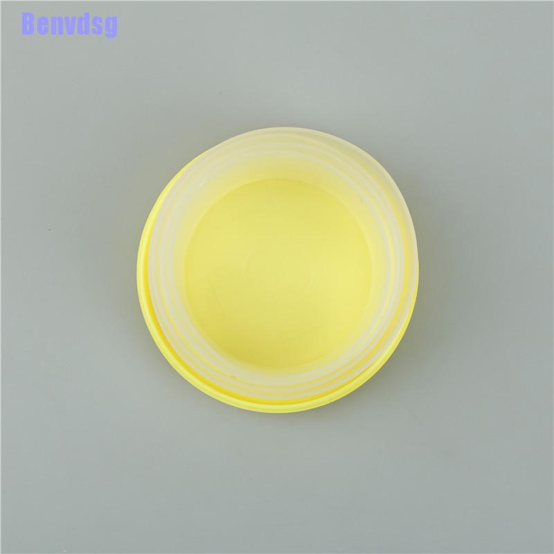 Cốc uống nước có thể gấp lại được