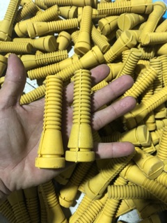 Núm cao su vặt lông gà lông vịt