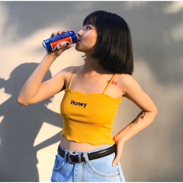 Áo hai dây thêu chữ honey chất thun gân