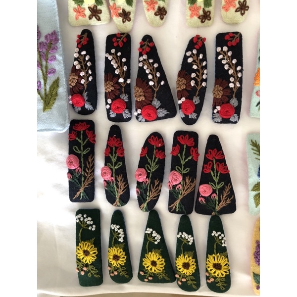 Kẹp thêu handmade
