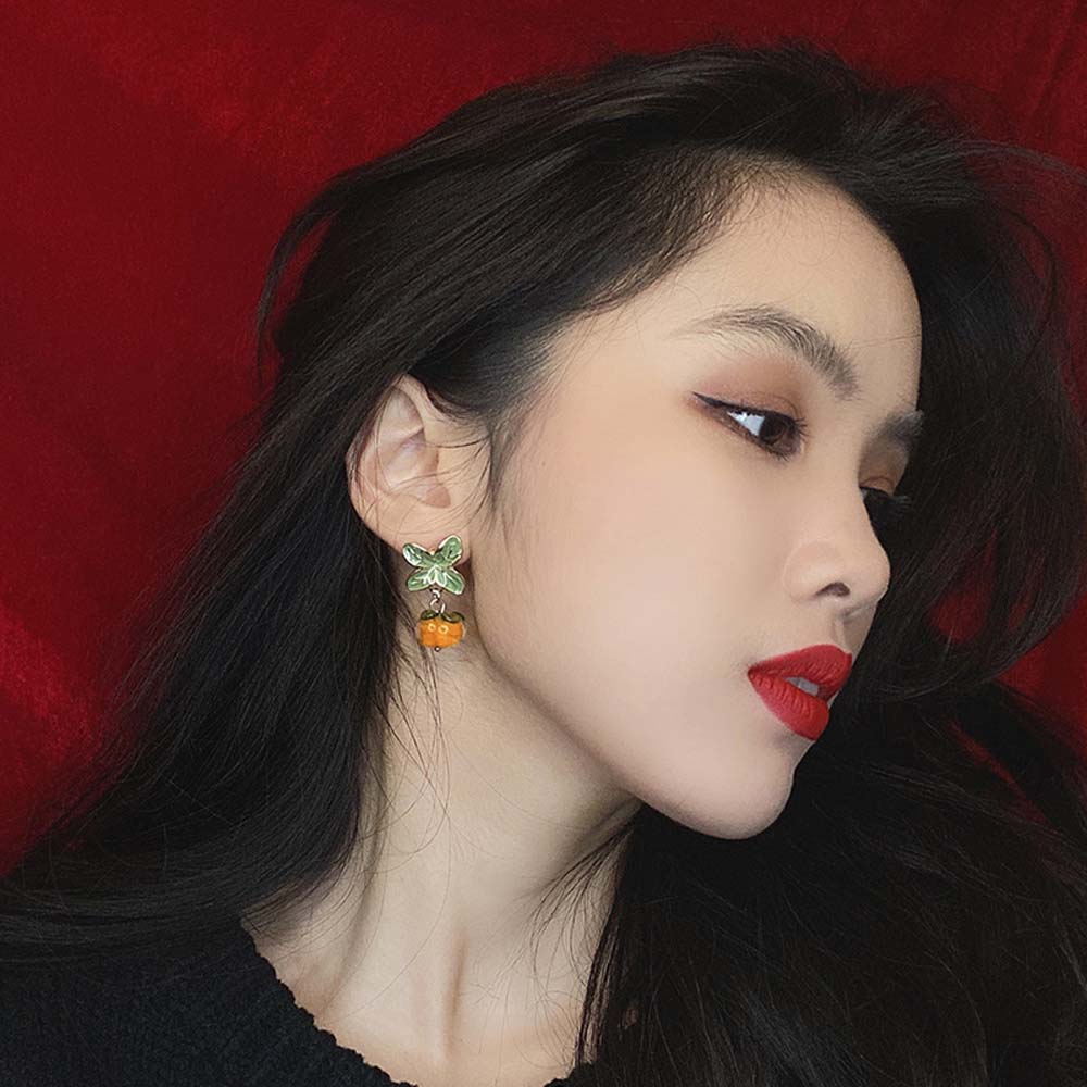 Khuyên tai tạo hình độc đáo cho nữ