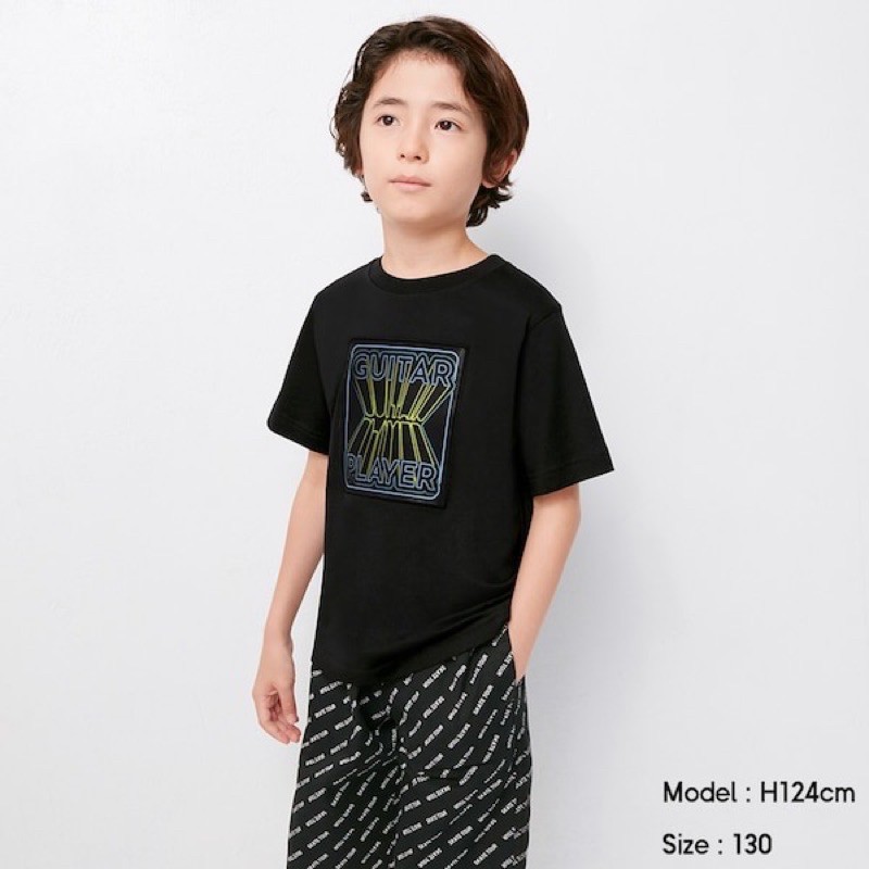 Áo phông cotton dài tay Guitar Player bé trai của GU - Nhật