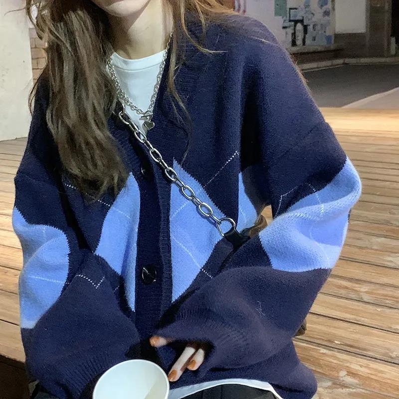 Áo khoác Cardigan len thổ cẩm xanh than phối kim cương dáng rộng