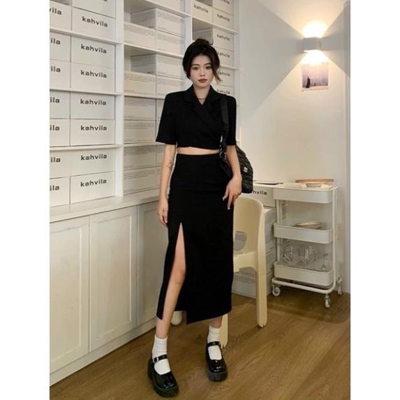 Set áo croptop đen cổ vest dây quấn bụng kèm chân váy midi xẻ tà