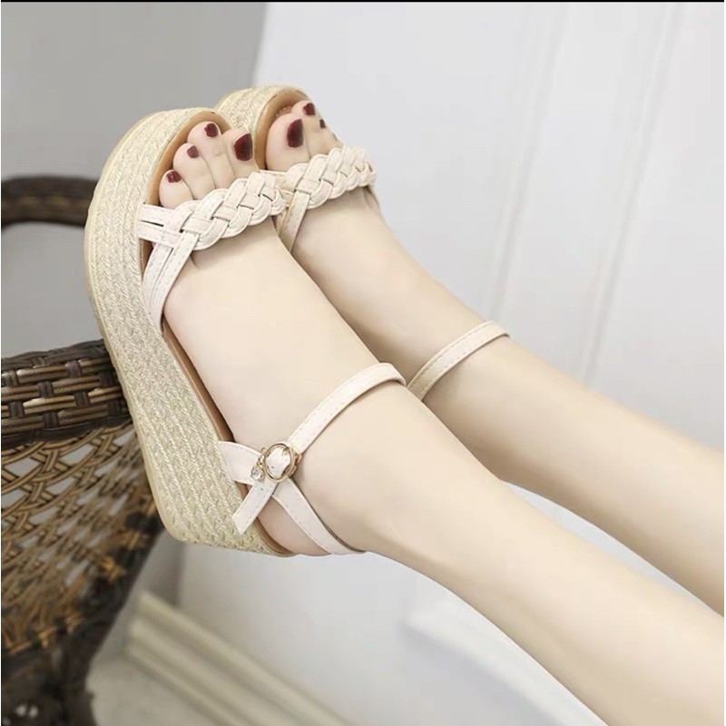 sandan đế xuồng QC (hàng order)