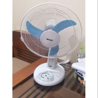 Quạt sạc tích điện Mickey