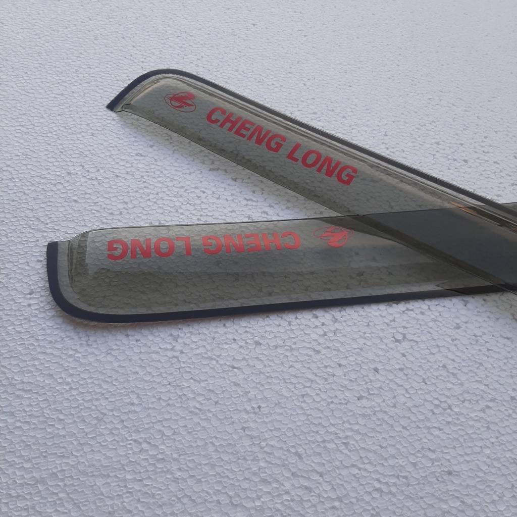 Vè mưa nhựa dẻo xe chenglong