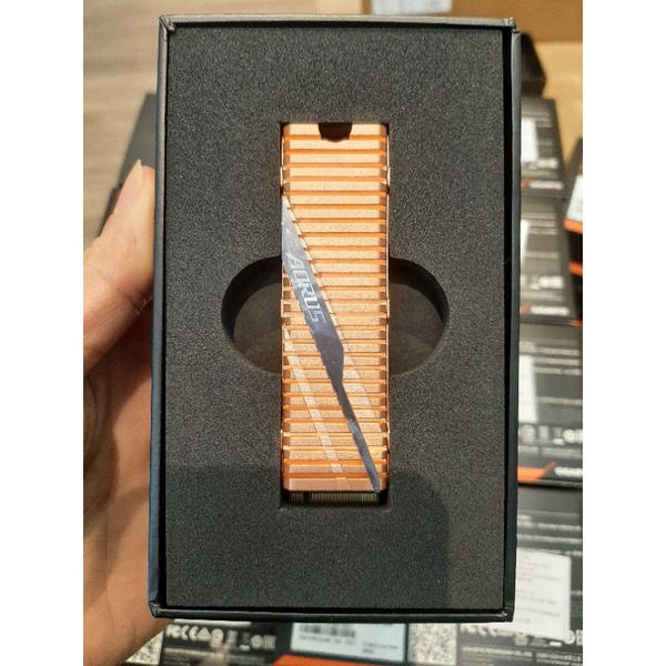 Ổ cứng SSD M2 NVMe Gigabyte Aorus Gen4 - 1TB / 2TB CÓ TẢN - Heatsink - bảo hành hãng 60 tháng | BigBuy360 - bigbuy360.vn